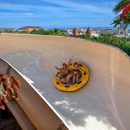 Appartamento Americas Best-suite -ampio Con Vista, Giardino E Piscina *